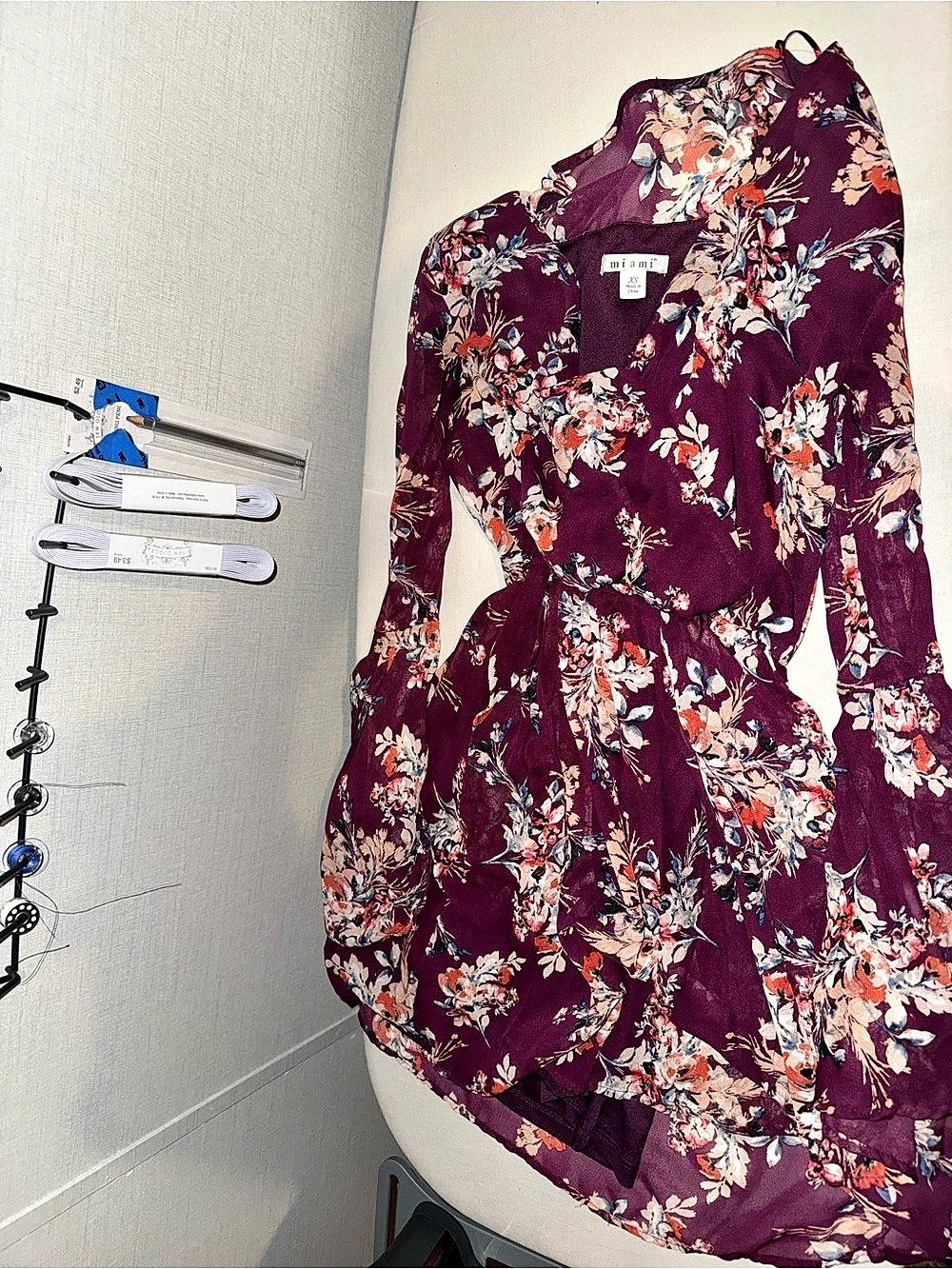 mimi Floral Mini Dress in Purple Size XS Like New